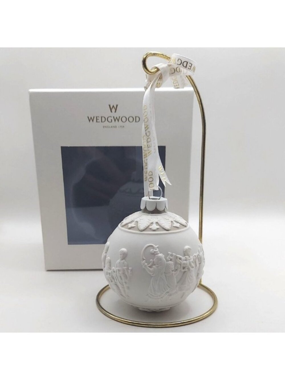 Wedgwood Jasperware Merry Christmas 3" Ball White Tan Collectible Ornament